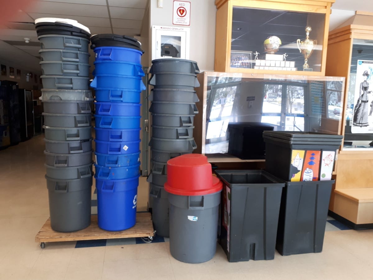 ACS-recycling-old-garbage-cans